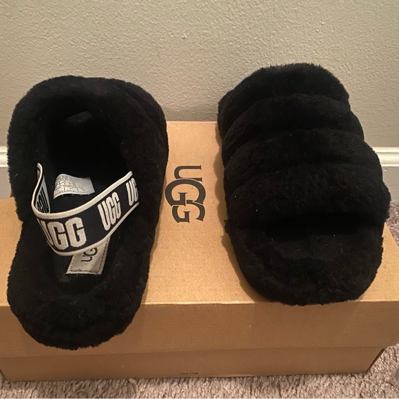 Black Ugg Slippers - Picture 1 of 3